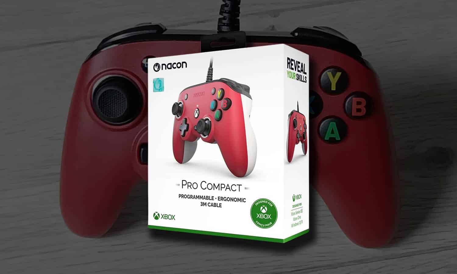 Test Manette Nacon Pro Compact : robuste mais glissante